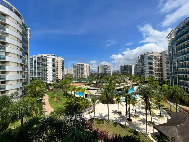 Imagem 1: Alugo Excelente Apartamento Condomínio Santa Mônica Jardins Club Barra da Tijuca de