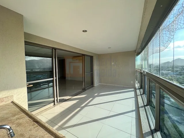 Imagem 5: Alugo Excelente Apartamento Condomínio Santa Mônica Jardins Club Barra da Tijuca de