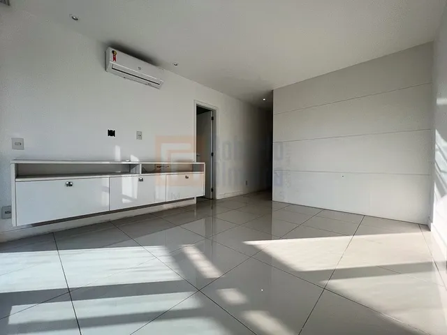 Imagem 15: Alugo Excelente Apartamento Condomínio Santa Mônica Jardins Club Barra da Tijuca de