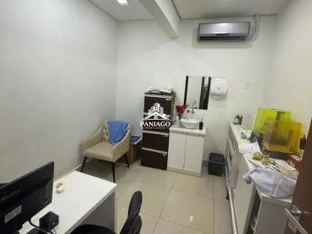 Imagem 2: Ponto comercial no centro do cristo rei - com 7 salas e 2 casas nos fundos