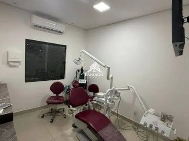Imagem 4: Ponto comercial no centro do cristo rei - com 7 salas e 2 casas nos fundos