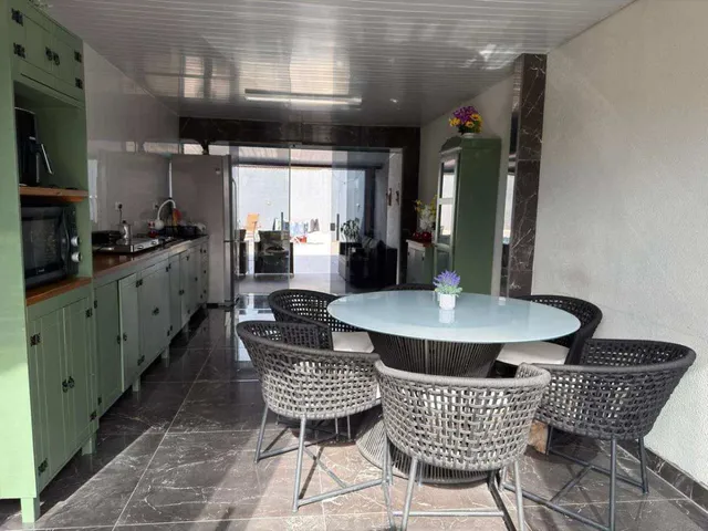 Imagem 9: Casa com Piscina e 3 Quartos à Venda no Balneário Coroados – Guaratuba/PR