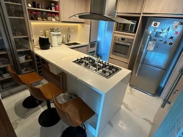 Imagem 11: Apartamento de Luxo na Barra com 3 Suítes 1 Sala 5 Banheiros 3 Vagas de Garagem 128m²