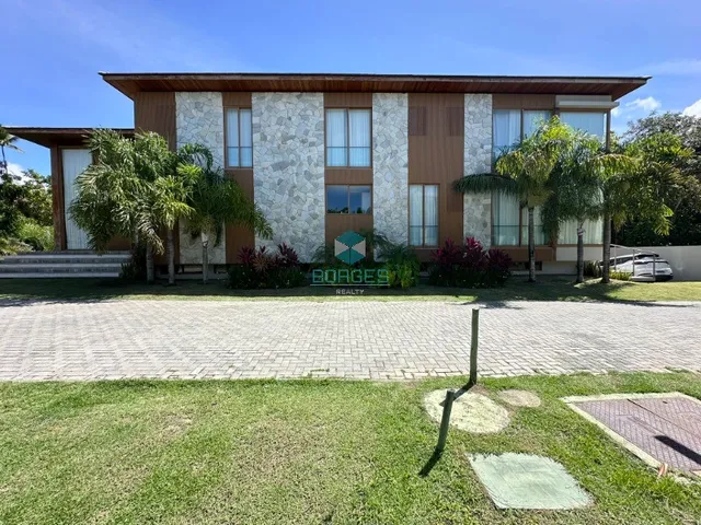 Imagem: Casa à venda com 375m², 5 suítes e arquitetura