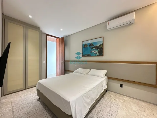 Imagem 9: Casa à venda com 375m², 5 suítes e arquitetura assinada no Condomínio Praia Bella
