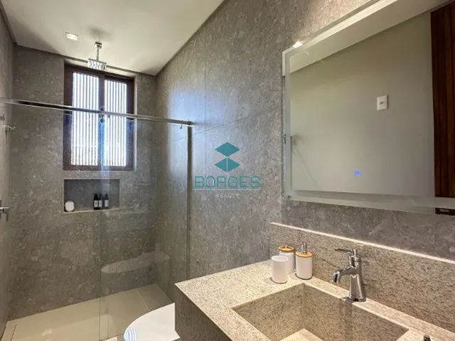 Imagem 13: Casa à venda com 375m², 5 suítes e arquitetura assinada no Condomínio Praia Bella