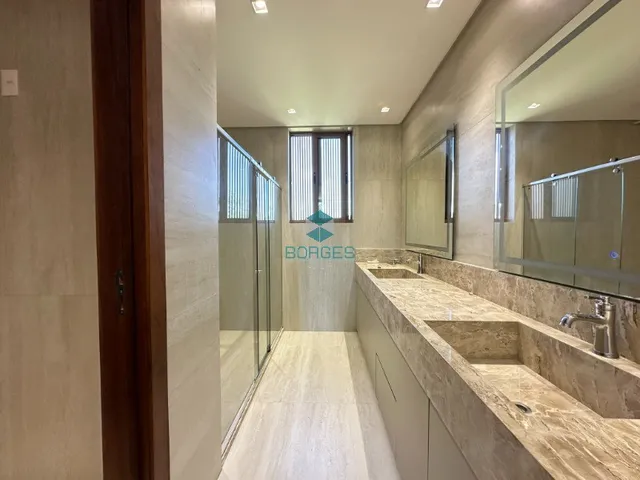 Imagem 14: Casa à venda com 375m², 5 suítes e arquitetura assinada no Condomínio Praia Bella