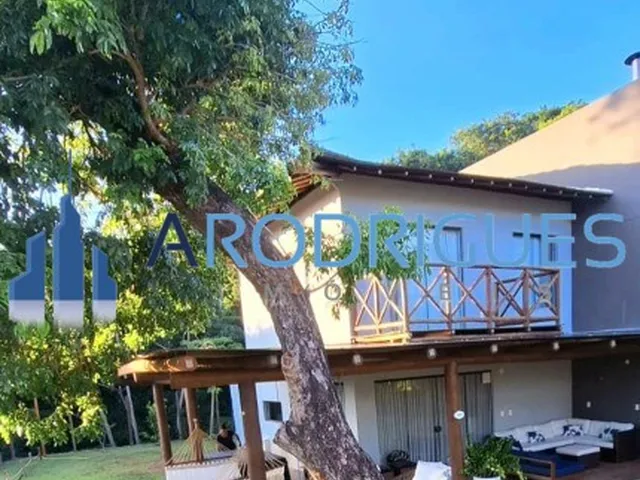Imagem 2: Casa Duplex Mobiliada à Venda em Praia do Forte Condomínio Alto Padrão Aceita