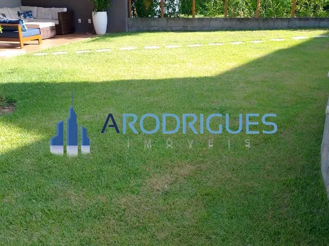 Imagem 9: Casa Duplex Mobiliada à Venda em Praia do Forte Condomínio Alto Padrão Aceita