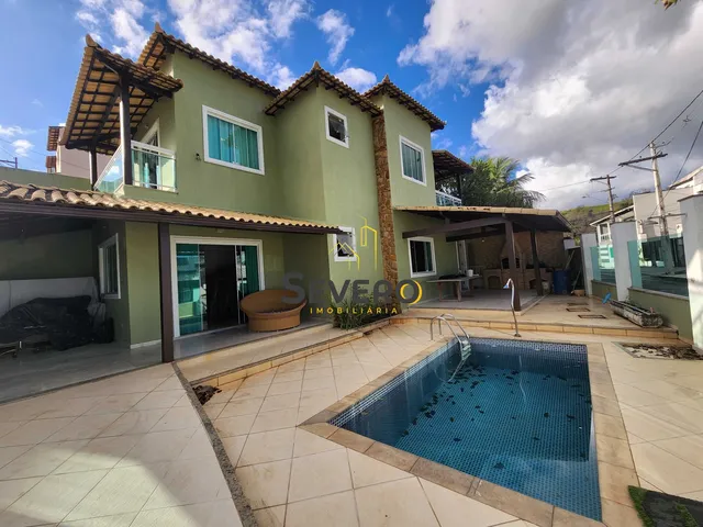 Imagem: A casa possui 3 Dormitórios, 2 Suítes, 3 Banheiros, 2