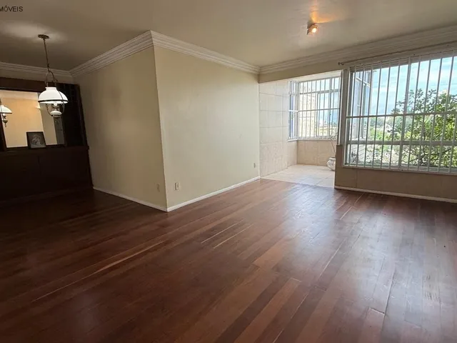 Imagem: O apartamento possui 3 Dormitórios, 1 Suíte, 2 Banheiros