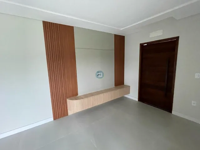Imagem 7: Vendo casa na Cachoeira do Bom Jesus, com 03 quartos, sendo todos suites, 04 banheiros
