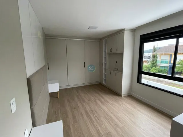 Imagem 9: Vendo casa na Cachoeira do Bom Jesus, com 03 quartos, sendo todos suites, 04 banheiros
