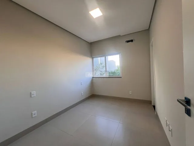Imagem 3: Sobrado - 3 Suítes com Closet - 303 Sul