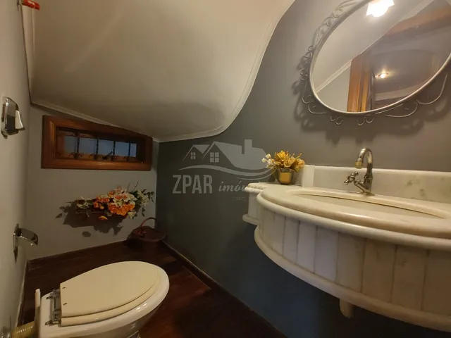 Imagem 9: Imperdível Sobrado com 5 Quartos e 4 Suítes em Ipanema, Porto Alegre-Rs - 247M² 3 Vagas