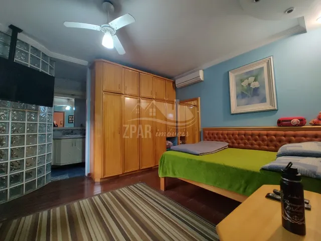 Imagem 2: Imperdível Sobrado com 5 Quartos e 4 Suítes em Ipanema, Porto Alegre-Rs - 247M² 3 Vagas