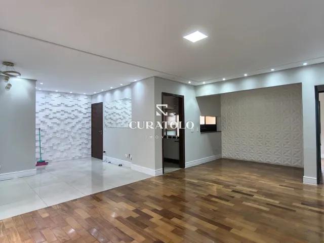 Imagem: O apartamento possui 3 Dormitórios, 1 Suíte, 2 Banheiros