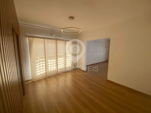 Imagem 2: Casa à venda na Morada do Sol: 5 quartos, 4 suítes, 2 salas, 2 vagas de garagem