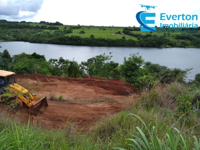 Imagem: Venha construir seu rancho em um lugar paradisíaco!