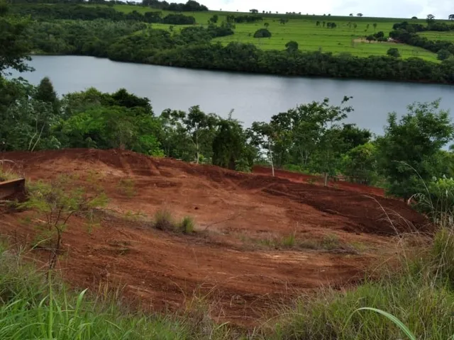 Imagem 3: Venha construir seu rancho em um lugar paradisíaco! Rancho no Condomínio Lago Verde em