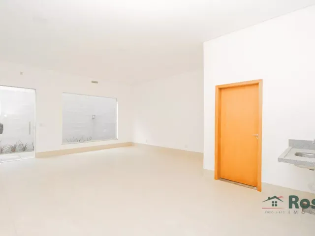 Imagem 13: Excelente Oportunidade de Investimento: Ponto Comercial à Venda com 3 Salas, cada sala