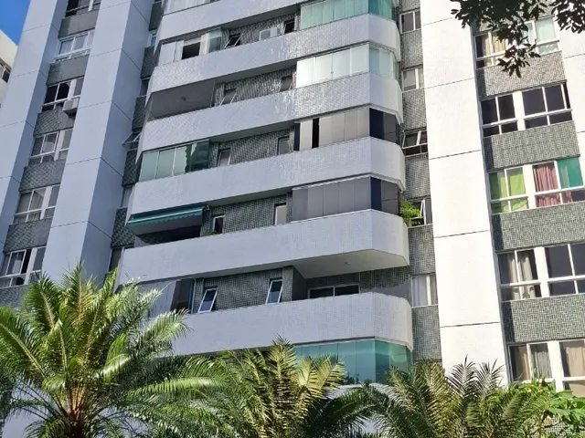 Imagem 2: Apartamento à Venda na Vitória, Salvador-BA 4 Quartos, 1 Suíte, 2 Vagas - Imperdível!