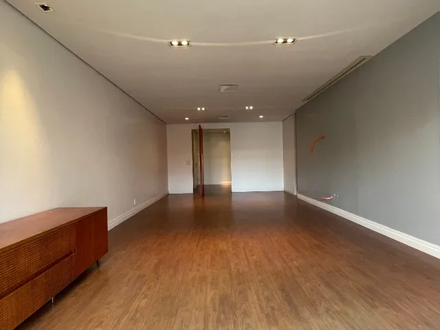 Imagem 9: Locação no América, apto amplo com mais de 187,50m2, todo reformado, em frente ao