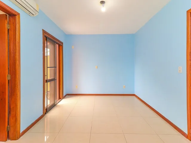 Imagem 2: CASA RESIDENCIAL em Porto Alegre - RS, Cavalhada