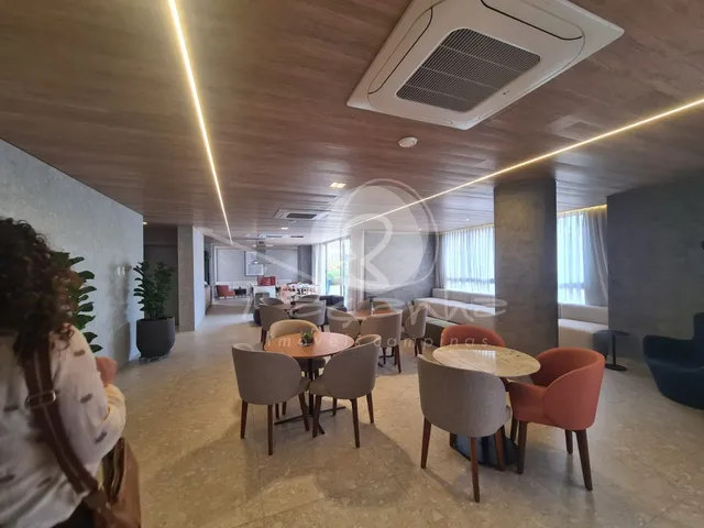 Imagem 14: Apartamento Decorado novo com 3 suítes para Venda no Cambuí - Façanha Imóveis Campinas