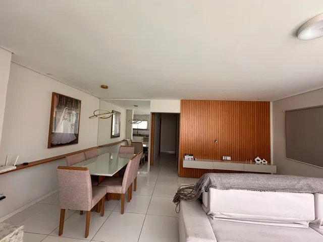 Imagem 3: Casa em Abrantes solta em rua pública