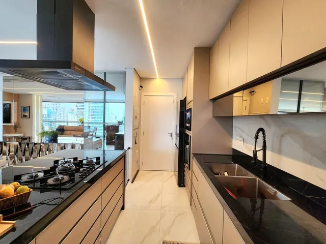 Imagem 15: Apartamento para Venda em Itaim Bibi com 2 Quartos, Sendo 2 Suítes, 134M²