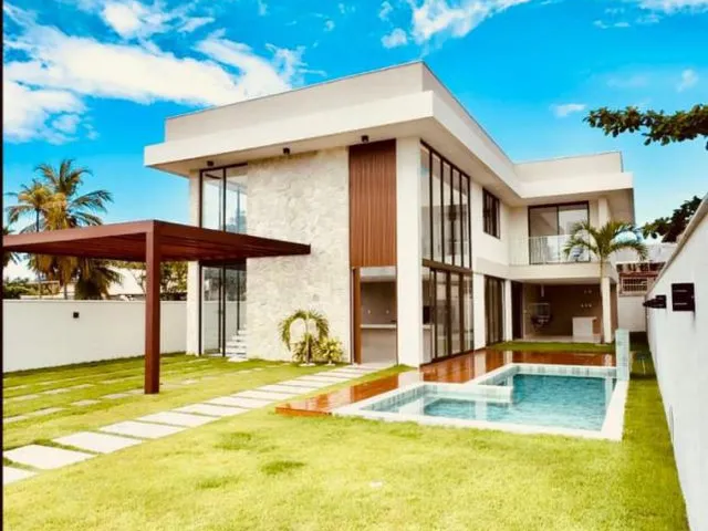 Imagem: A casa possui 7 Dormitórios, 7 Suítes, 9 Banheiros, 320m²