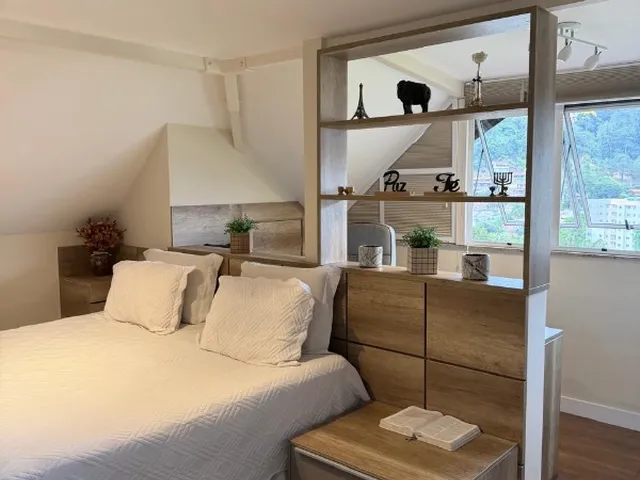 Imagem 4: Cobertura de Luxo em Nogueira, Petrópolis-RJ: 4 Quartos, 3 Suítes, 2 Salas, 4
