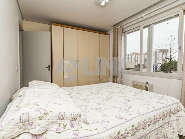 Imagem 12: Apartamento à venda em Porto Alegre-RS, Vila Ipiranga: 2 quartos, 1 suíte, 2 salas, 2