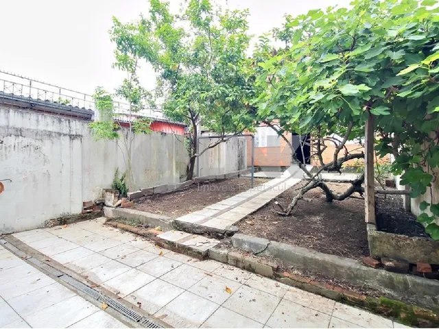 Imagem 3: Casa à venda em Porto Alegre-RS, bairro Glória: 4 quartos, 1 suíte, 2 salas, 3