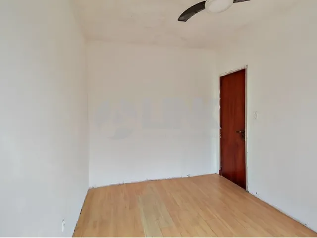Imagem 7: Casa à venda em Porto Alegre-RS, bairro Glória: 4 quartos, 1 suíte, 2 salas, 3