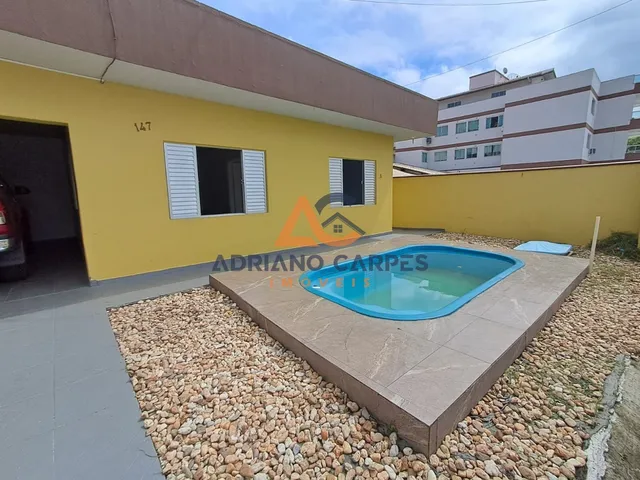 Imagem: Aluguel anual, casa com 4 quartos sendo