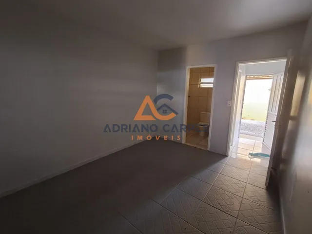 Imagem 7: Aluguel anual, casa com 4 quartos sendo 1 suite e piscina, na quadra mar, praia de