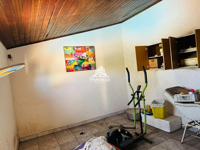 Imagem 3: Casa com 5 quartos sendo 3 suites e 2 salas amplas