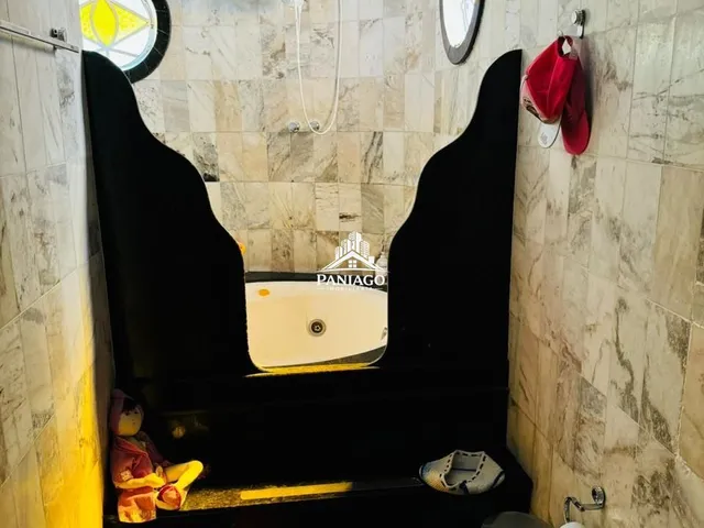 Imagem 10: Casa com 5 quartos sendo 3 suites e 2 salas amplas
