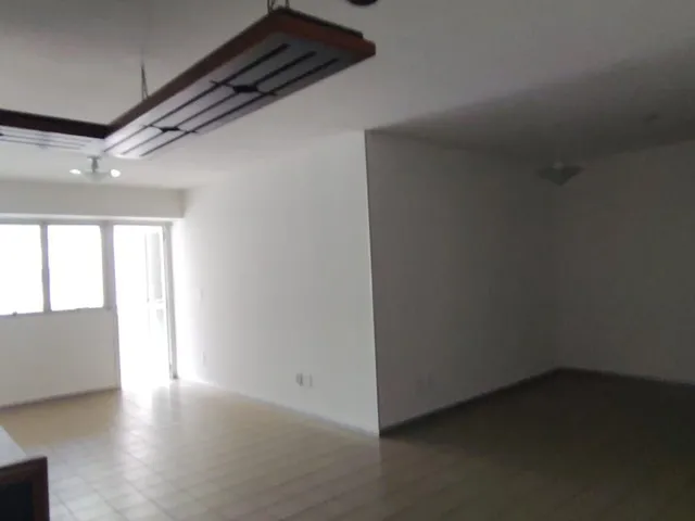 Imagem 12: Apartamento à venda, 3/4 sendo 1 suíte, DCE, 2 vagas de garagem e 50m do mar