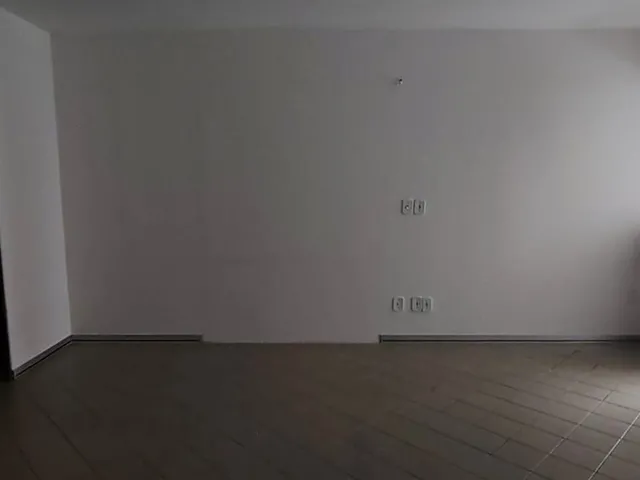Imagem 8: Apartamento à venda, 3/4 sendo 1 suíte, DCE, 2 vagas de garagem e 50m do mar