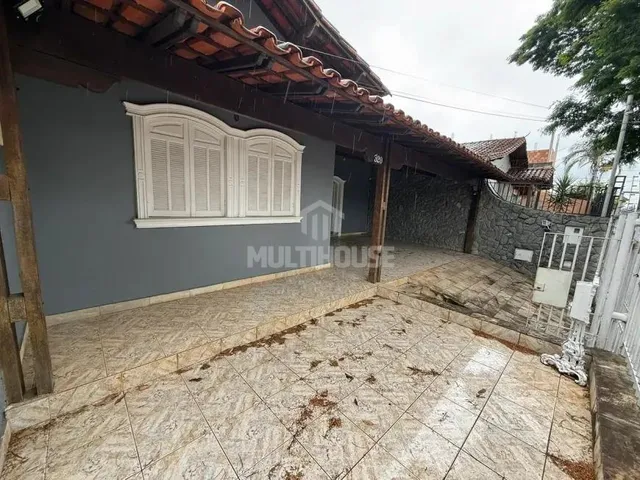 Imagem: Casa Comercial com 4 Quartos, 3 Vagas para