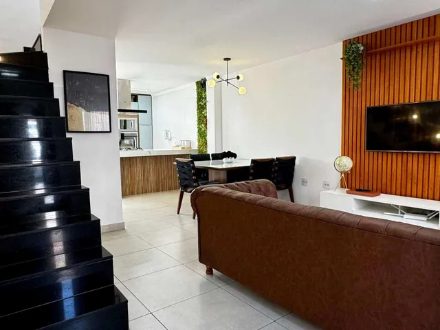 Imagem 5: Casa de 3 quartos, com suíte, closet, varanda e quintal com mais de 100m²