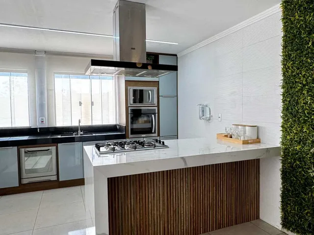 Imagem 7: Casa de 3 quartos, com suíte, closet, varanda e quintal com mais de 100m²