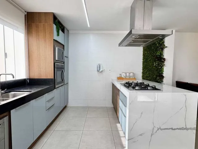 Imagem 10: Casa de 3 quartos, com suíte, closet, varanda e quintal com mais de 100m²