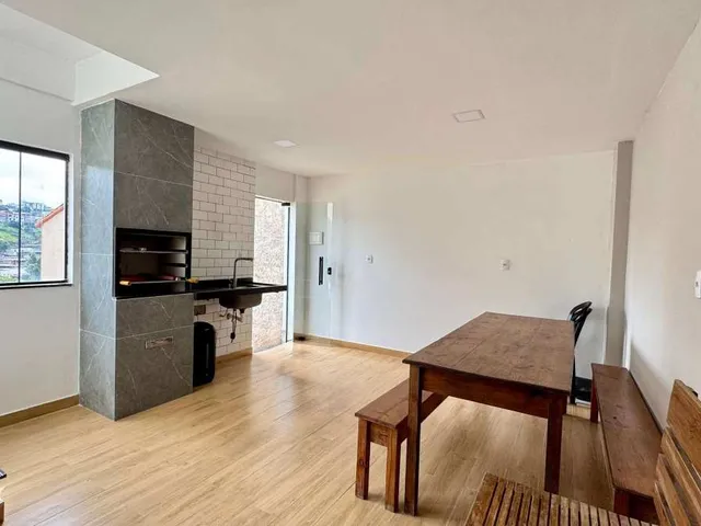 Imagem 4: Casa de 3 quartos, com suíte, closet, varanda e quintal com mais de 100m²