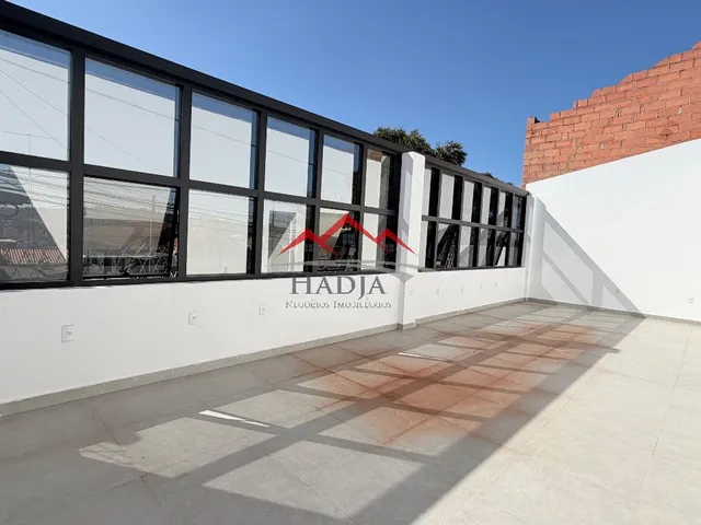 Imagem: A sala comercial possui 4 Banheiros, 271m² de Área,