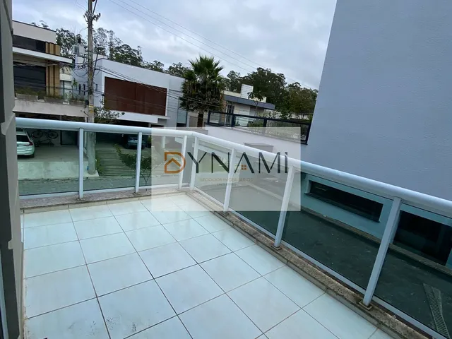 Imagem 14: Maravilhoso Sobrado de esquina com 3 suítes e Living de pé direito duplo no Condomínio