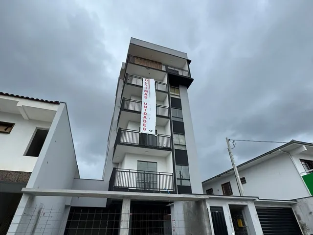 Imagem: O apartamento possui 2 Dormitórios, 2 Suítes, 1 Banheiro,